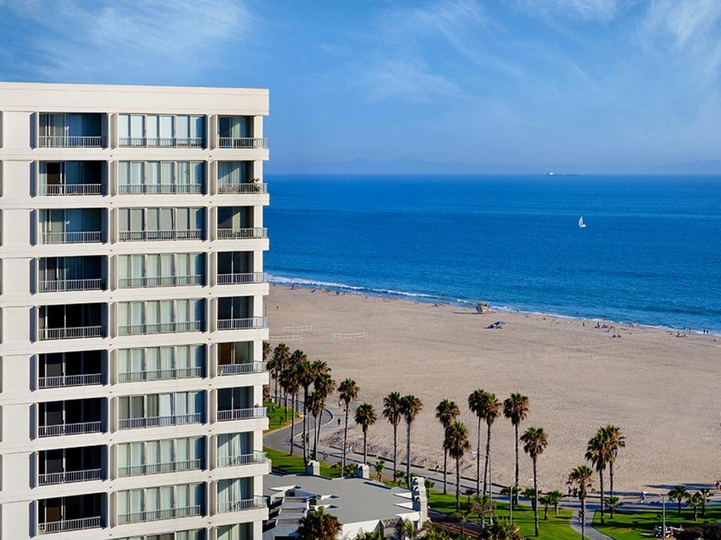Stunning Ocean Views Luxurious High-floor Retreat Los Angeles
